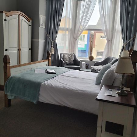 J'S Mayfair Guest House Blackpool Ngoại thất bức ảnh