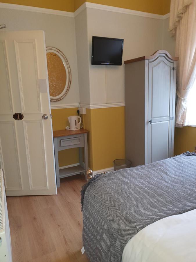 J'S Mayfair Guest House Blackpool Ngoại thất bức ảnh