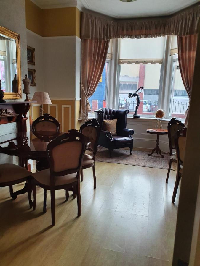 J'S Mayfair Guest House Blackpool Ngoại thất bức ảnh