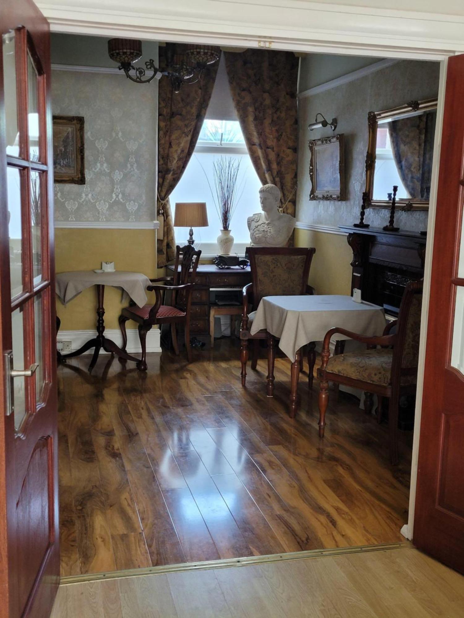 J'S Mayfair Guest House Blackpool Ngoại thất bức ảnh